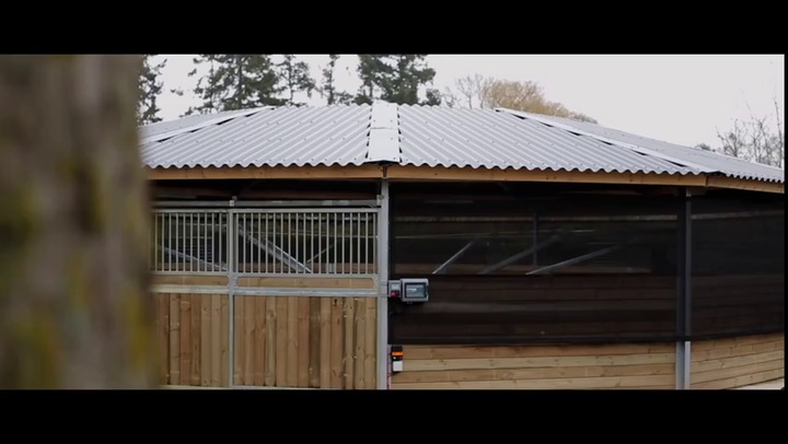 Marcheur pour chevaux avec clôture Professionnelle hippocenter